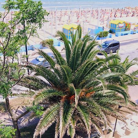 Hotel Dinarica Marotta Exteriér fotografie