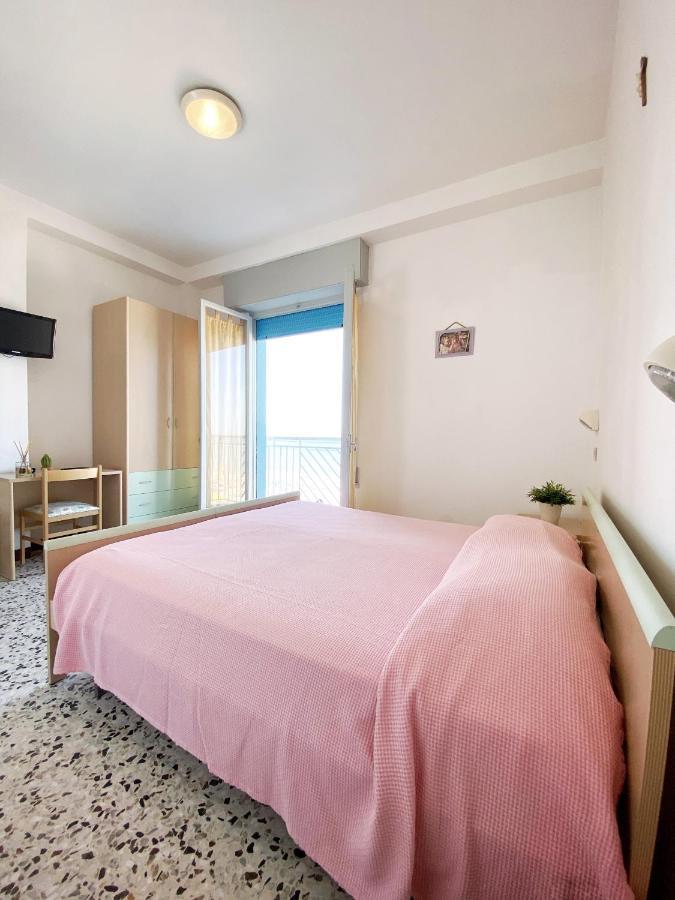 Hotel Dinarica Marotta Exteriér fotografie