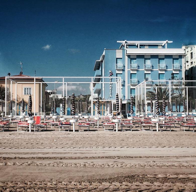 Hotel Dinarica Marotta Exteriér fotografie